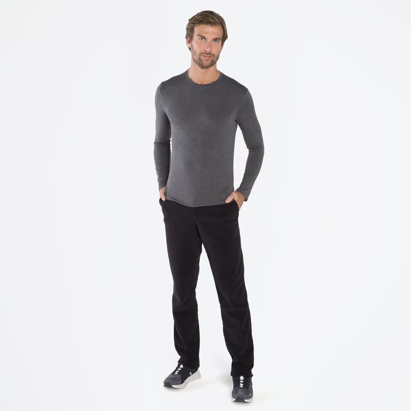 calca-de-isolamento-termico-microfleece-III-masculino-preta-costura-plana-frio-moderado-solo-4