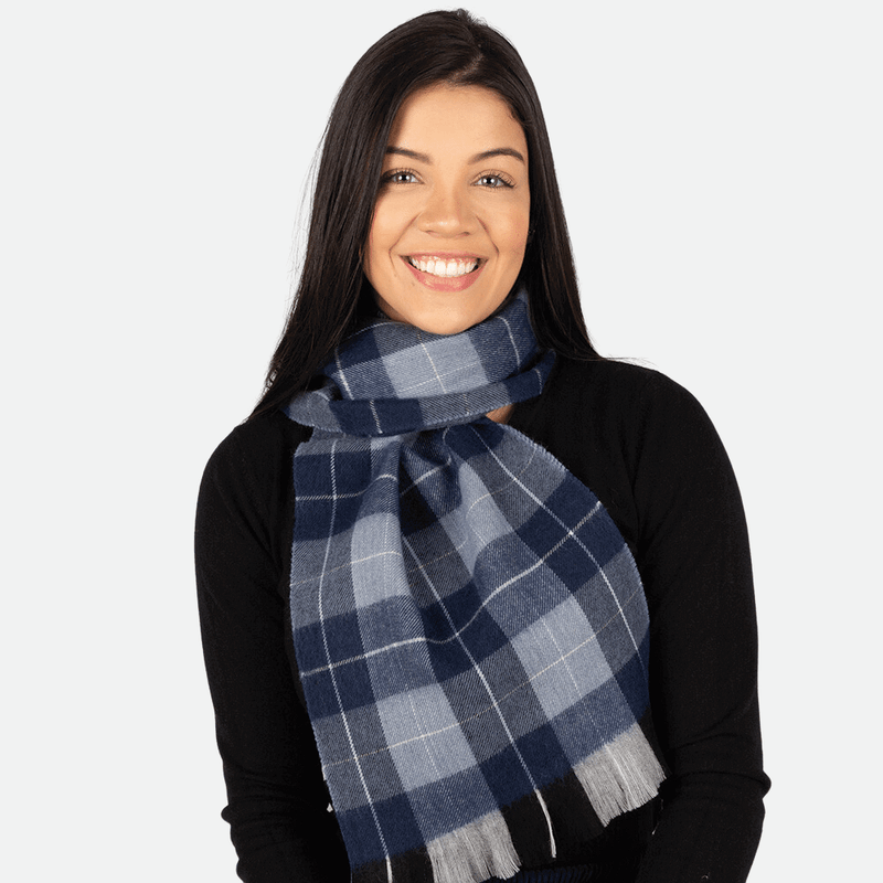 cachecol-inverno-feminino-de-la-tartan-azul--1-
