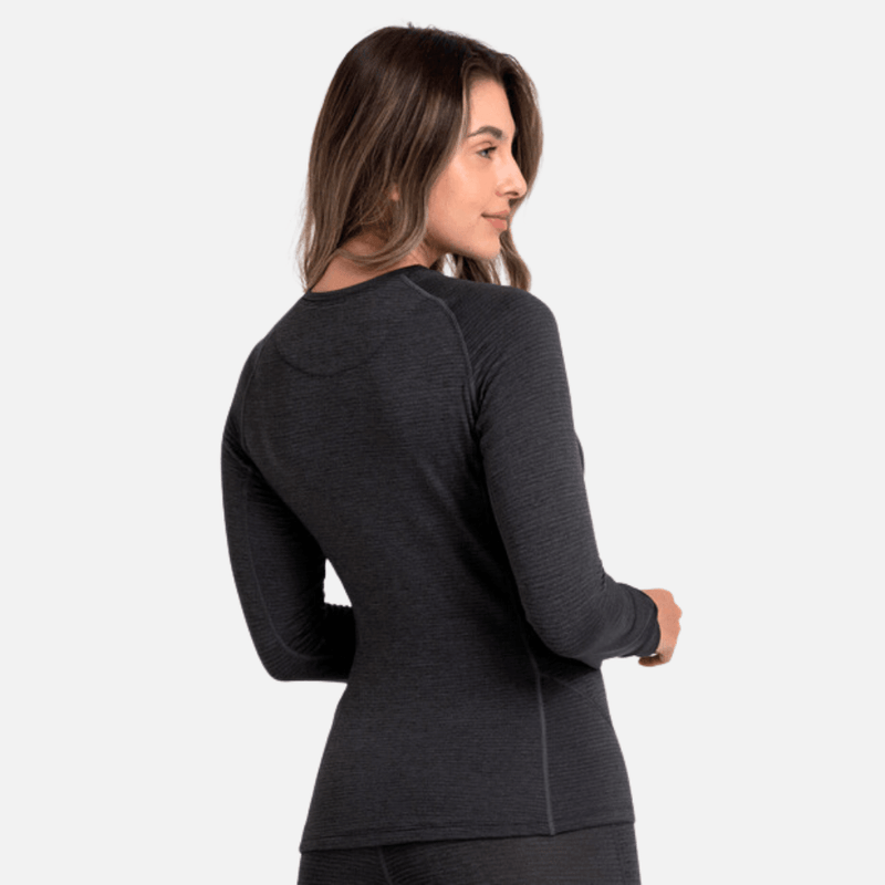 blusa-segunda-pele-termica-thermal-grid-feminina-grey-heather-para-frio-tecido-que-nao-abafa-controle-termico-solo