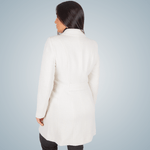 sobretudo-inverno-feminino-la-natural-malise-boucle-bellucci-branco.png