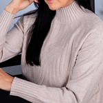 pull-trico-basico-inverno-feminino-bege-biarritz.png