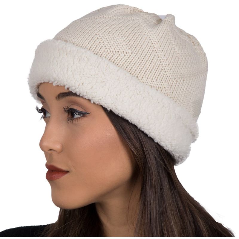 gorro-bege-pelo-lazzari-frio.jpg