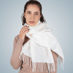 manta-longa-franjas-malise-marfim-inverno-feminina.png